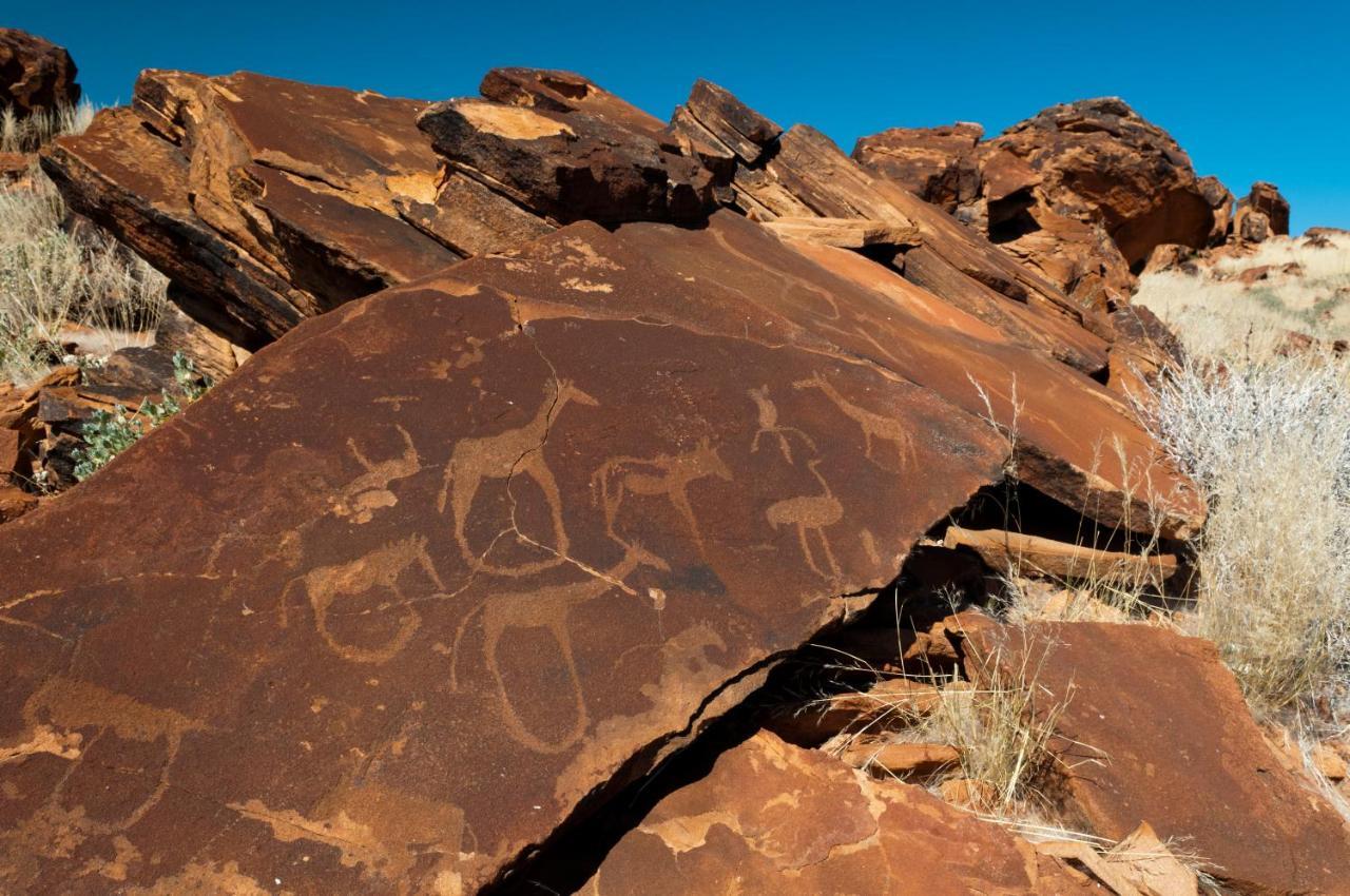 Вилла Wilderness Safaris Damaraland Camp Twyfelfontein Экстерьер фото