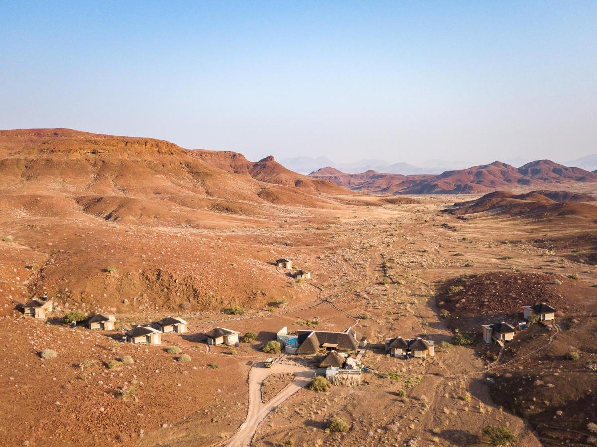 Вилла Wilderness Safaris Damaraland Camp Twyfelfontein Экстерьер фото