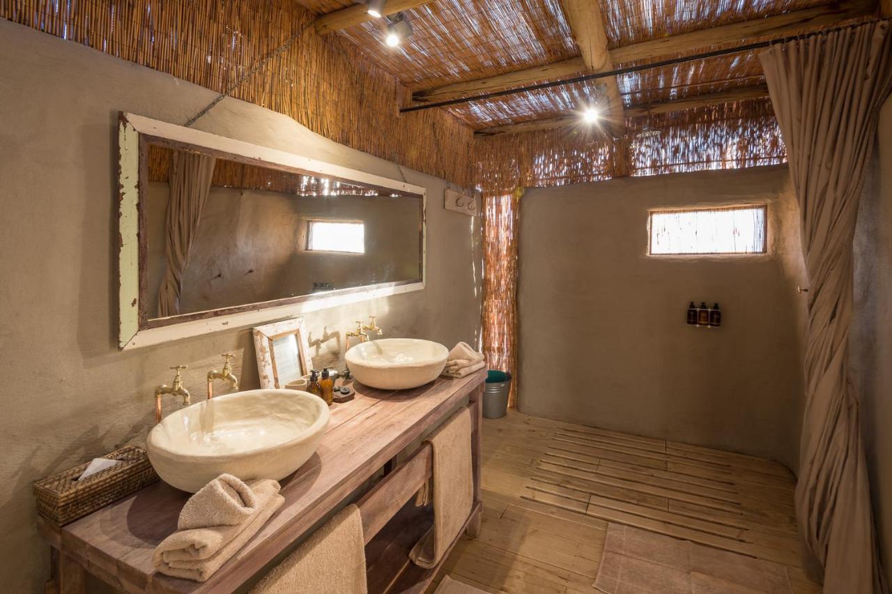 Вилла Wilderness Safaris Damaraland Camp Twyfelfontein Экстерьер фото